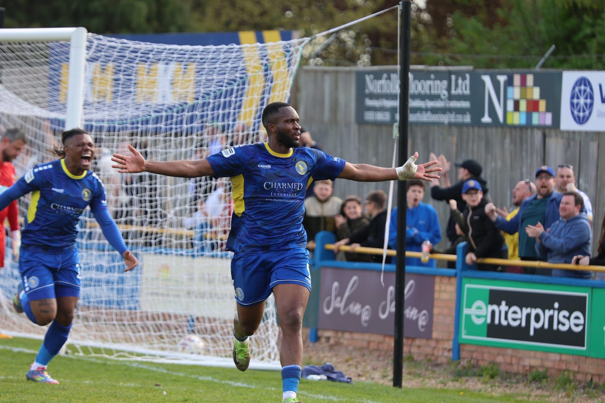 King's Lynn Town celebrate a goal